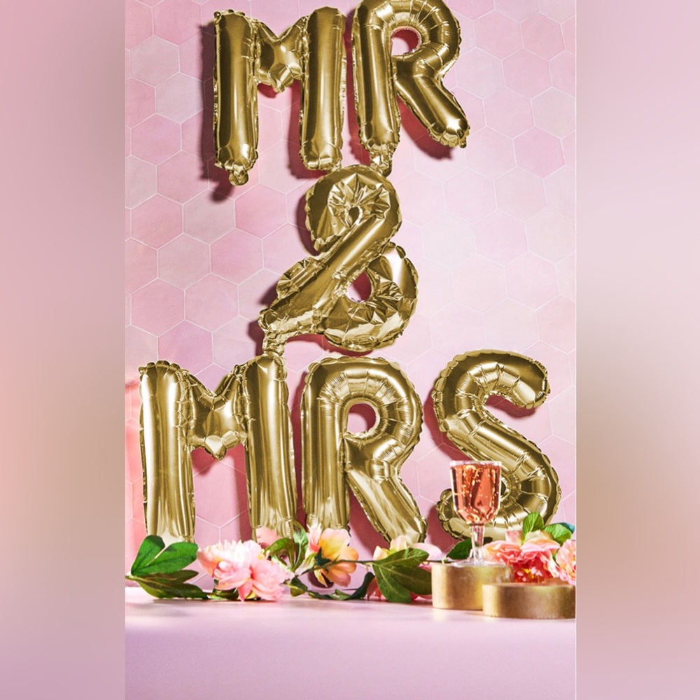 Gold Mr & MRS Ballon Banner Kit